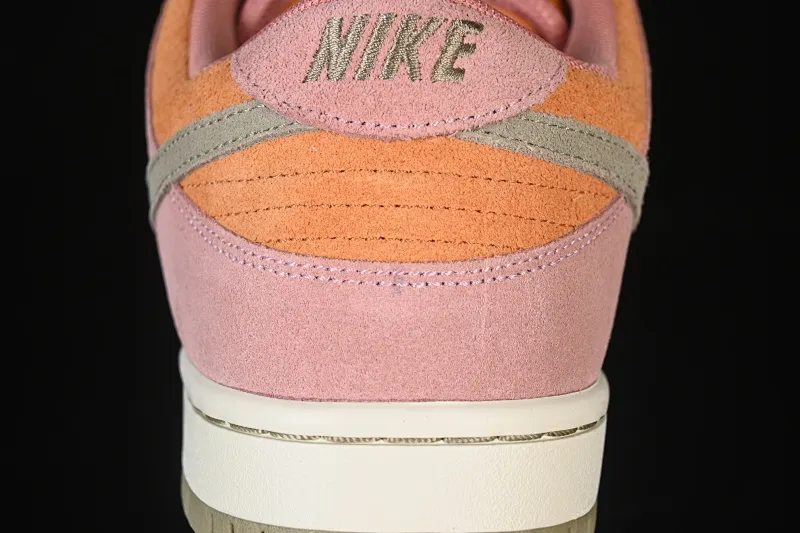 All Categories Nk SB Dunk Series Nk SB Dunk Low Low-top sneakers Nike SB Dunk Low "Red Stardust" Stardust powder Low-top casual sneakers HJ4135-600